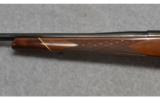 Weatherby ~ Mark V ~ .300 Weatherby Magnum. - 6 of 8