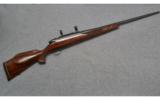 Weatherby ~ Mark V ~ 300 Wby. ~ LH - 1 of 9