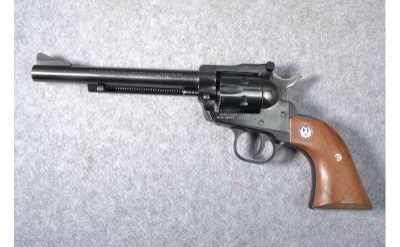 Ruger New Model Single Six
.22LR 
