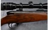Weatherby Mark V Deluxe Left Handed in 7mm Weatherby Magnum - 2 of 9