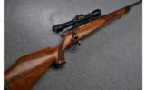 Weatherby MarkV in .300 Wby Mag with Weatherby Scope - 1 of 9