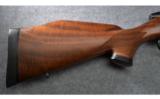 Weatherby Mark V Bolt Action Rifle in .30-06 - 5 of 9