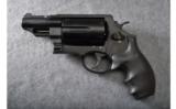 Smith & Wesson Governor .45LC/.410Ga Revolver - 2 of 3