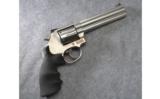 Smith & Wesson Model 686 Stainless Revolver in .357 Magnum - 1 of 4
