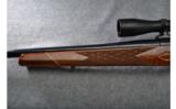 Weatherby Mark V Bolt Action Rifle in .270 WBY Mag with Custom Engraving - 8 of 9