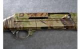 Benelli Super Black Eagle Semi Auto Shotgun in Real Tree Camo - 2 of 8