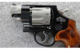 Smith & Wesson Performance Center Model 327 .357 Mag. - 4 of 7