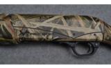 Remington V3 Field Sport Semi Auto Shotgun in 12 Gauge - 7 of 9