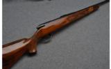 Weatherby Mark V Lazermark Rifle in .30-06 Sprg. LEFT HANDED - 1 of 9