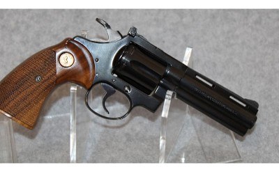 Colt~Diamondback~.22LR - Image 2 of 7
