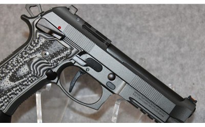 Beretta~Type 92~.9mm - Image 3 of 7