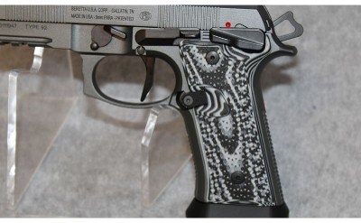 Beretta~Type 92~.9mm - Image 5 of 7