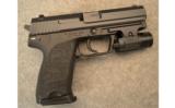 HK USP V1 SEMI-AUTO .40 S&W with STREAMLIGHT TLR-3 - 1 of 2