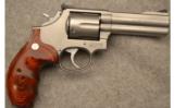 SMITH & WESSON 686 CS-1 .357 MAG U.S. CUSTOMS SERVICE REVOLVER - 1 of 6