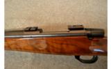 Weatherby Vanguard Thumbhole Bolt Rifle .223 Rem - 5 of 9