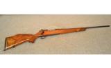 Weatherby (JPN) Mark V Bolt Rifle 7MM Wby Mag - 1 of 9