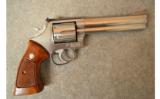 Smith & Wesson 686-1 Revolver .357 Magnum - 1 of 4