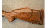 Weatherby Mark V Deluxe Bolt Rifle .257 WBY Magnum - 7 of 9