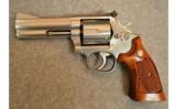 Smith & Wesson 686 Stainless Revolver .357 Magnum - 2 of 6