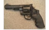 Smith & Wesson 327 M&P R8 Revolver .357 Magnum - 2 of 5
