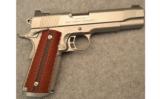 Kimber Gold Combat Stainless II .45 ACP - 1 of 2