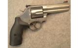 Smith & Wesson 686-6 Stainless .357 Magnum - 1 of 2