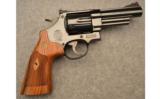 Smith & Wesson 29-10 Revolver .44 Magnum - 1 of 4