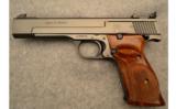 Smith & Wesson Model 41 Semi-Auto Pistol .22LR - 2 of 6
