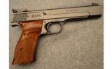 Smith & Wesson Model 41 Semi-Auto Pistol .22LR - 1 of 6