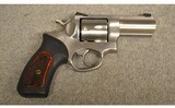 Ruger ~ GP100 Wylie Clapp ~ 10mm Auto - 2 of 6