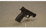 Smith & Wesson ~ M&P40 ~ .40 S&W - 1 of 4