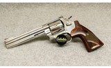 Smith & Wesson ~ 629 Classic ~ .44 Magnum - 2 of 3