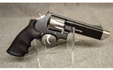 Smith & Wesson ~ 627-5 V8 ~ .357 Magnum - 1 of 2