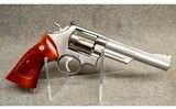 Smith & Wesson ~ 629 ~ .44 Magnum - 1 of 2