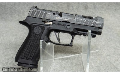 Sig Sauer ~ P320 X-Compact Spectre ~ 9mm Luger