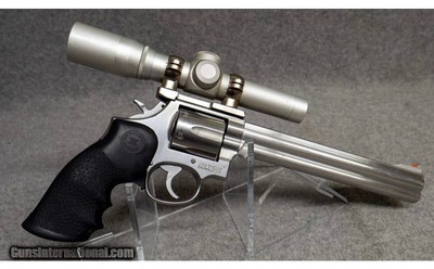 Smith & Wesson ~ 686-3 ~ .357 Magnum