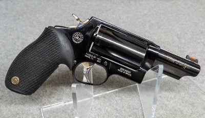 Taurus ~ Ultra-Lite Judge ~ .45 Colt /.410 Ga