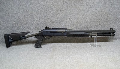 Benelli ~ M1014 ~ 12 Gauge - Image 1 of 10
