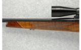 Weatherby Mark V .300 Magnum - 6 of 7
