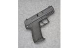Heckler & Koch, USP Compact, .40 S&W - 1 of 2