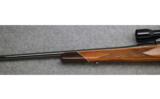 Weatherby Mark V Deluxe,
7mm Wby.Mag., LH West German - 6 of 7