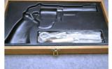 Smith & Wesson Model 29-2 Revolver, .44 Magnum - 4 of 6