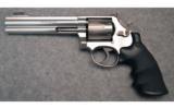 Smith & Wesson ~ Model 686-4 ~ .357 Mag. - 2 of 5