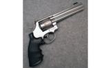 Smith & Wesson ~ Model 686-4 ~ .357 Mag. - 1 of 5