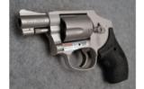 Smith & Wesson ~ 642-2 ~ .38 Spc. - 3 of 5