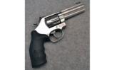 Smith & Wesson ~ 617-6 ~ .22 LR - 1 of 6