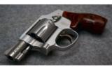 Smith & Wesson ~ 642-2 ~ .38 S&W Spl. - 3 of 5