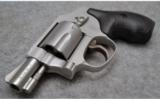 Smith & Wesson ~ 642-2 ~ .38 Spl. - 3 of 5