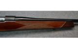 Weatherby Mark V ~ .300 WBY Mag. - 4 of 9