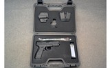 Springfield Armory ~ XD-40 ~ .40 S&W - 3 of 3